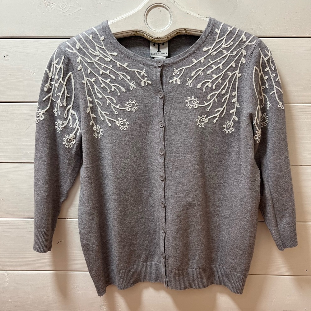 RAIN & ROSE Embroidered Cardigan - Size S - Picture 2 of 8